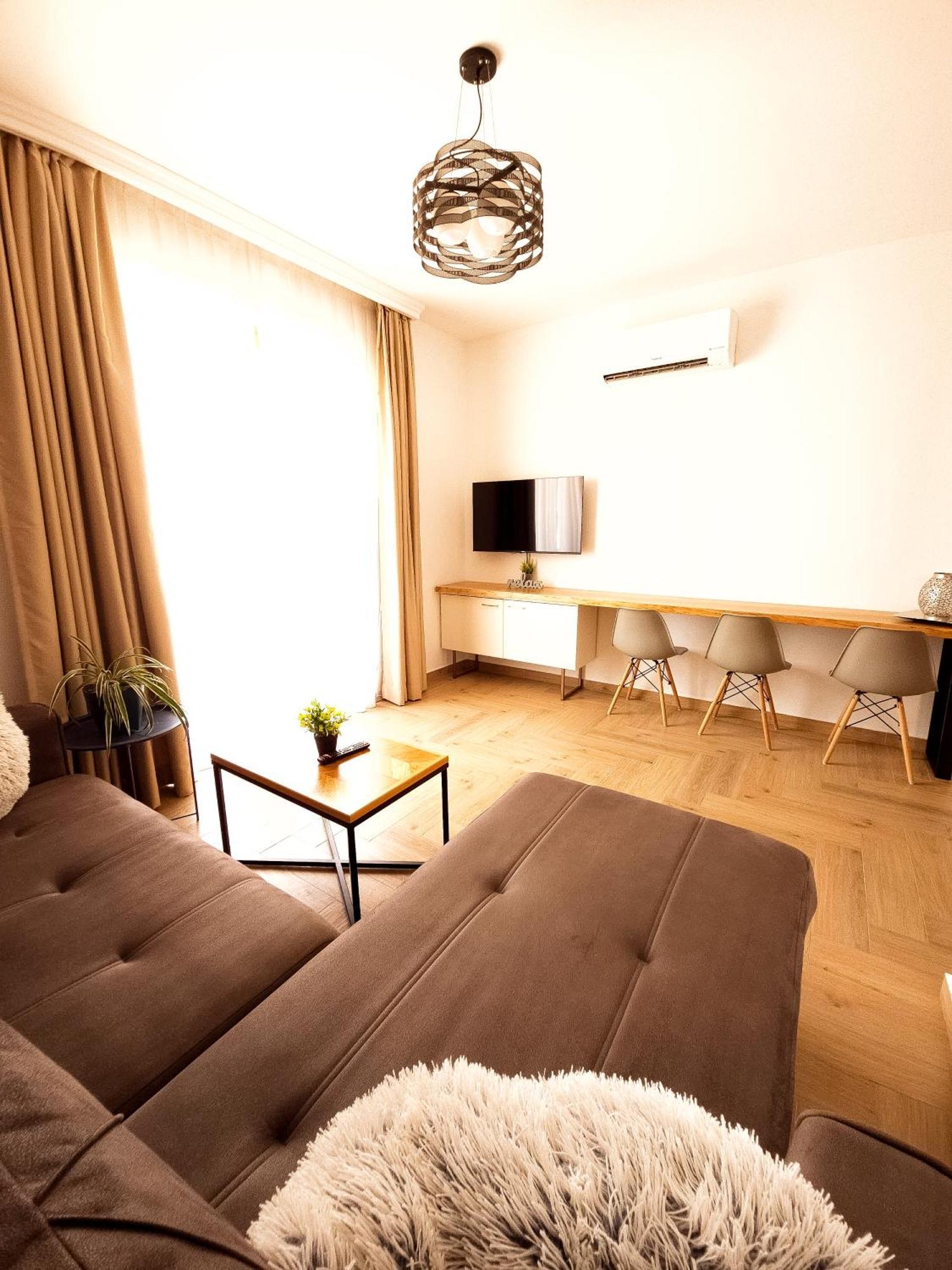 Lacasa Apartments & Restaurant أولتْسي المظهر الخارجي الصورة