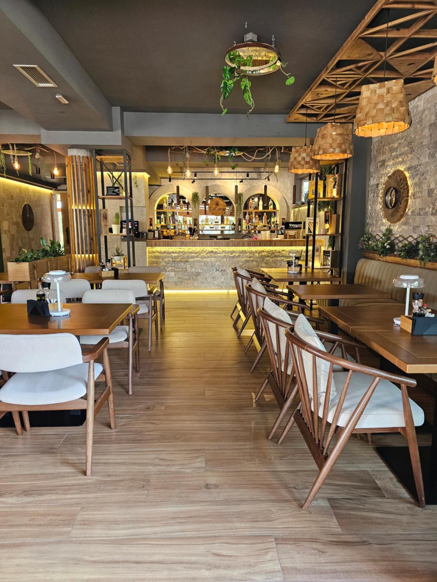 Lacasa Apartments & Restaurant أولتْسي المظهر الخارجي الصورة